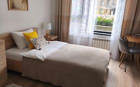 Apartment Near The Kazakhstan Hotel In Almaty